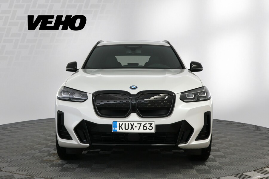 BMW iX3 vaihtoauto