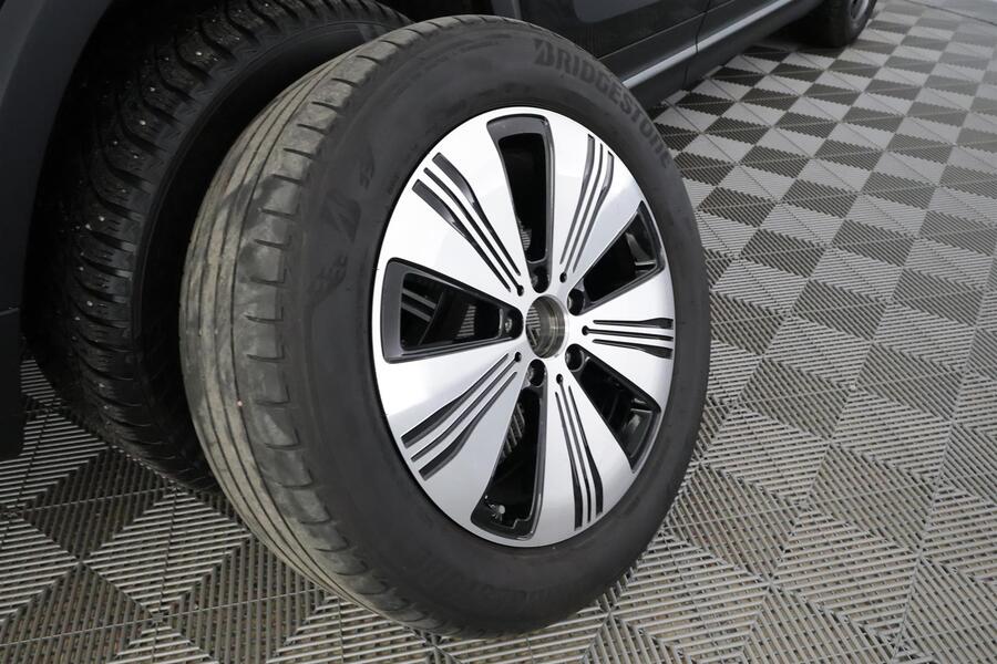 Mercedes-Benz EQB vaihtoauto