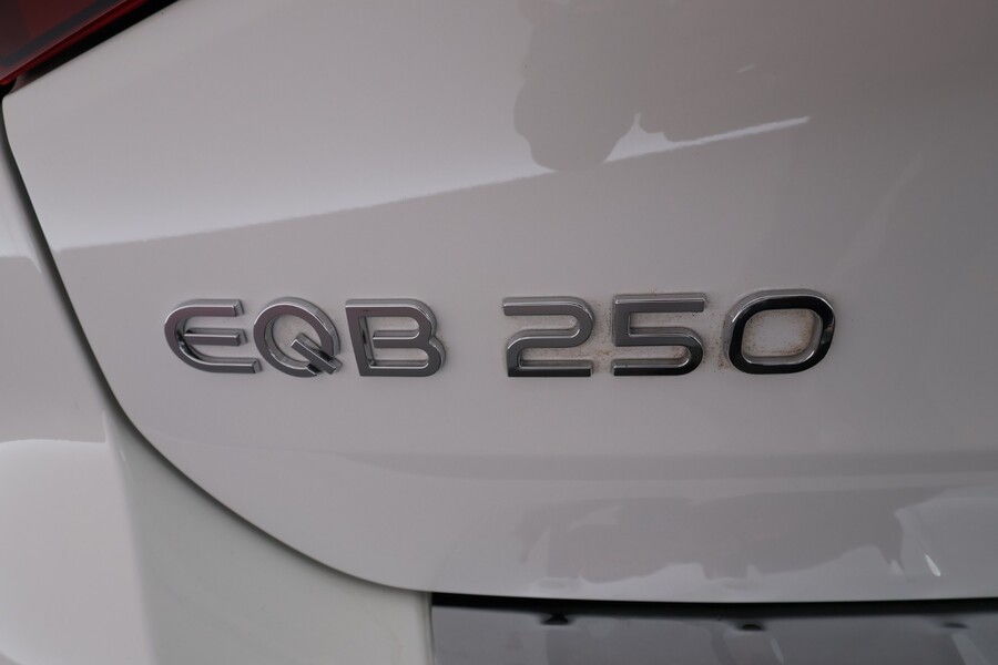 Mercedes-Benz EQB vaihtoauto