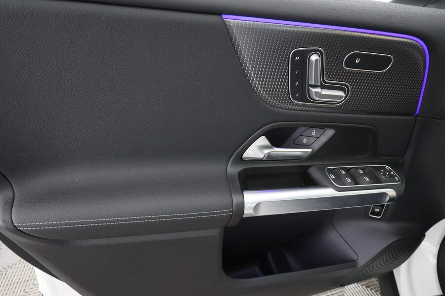 Mercedes-Benz EQB vaihtoauto