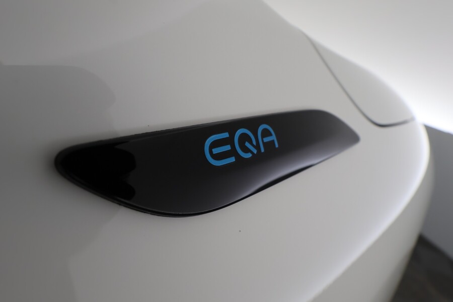 Mercedes-Benz EQA vaihtoauto