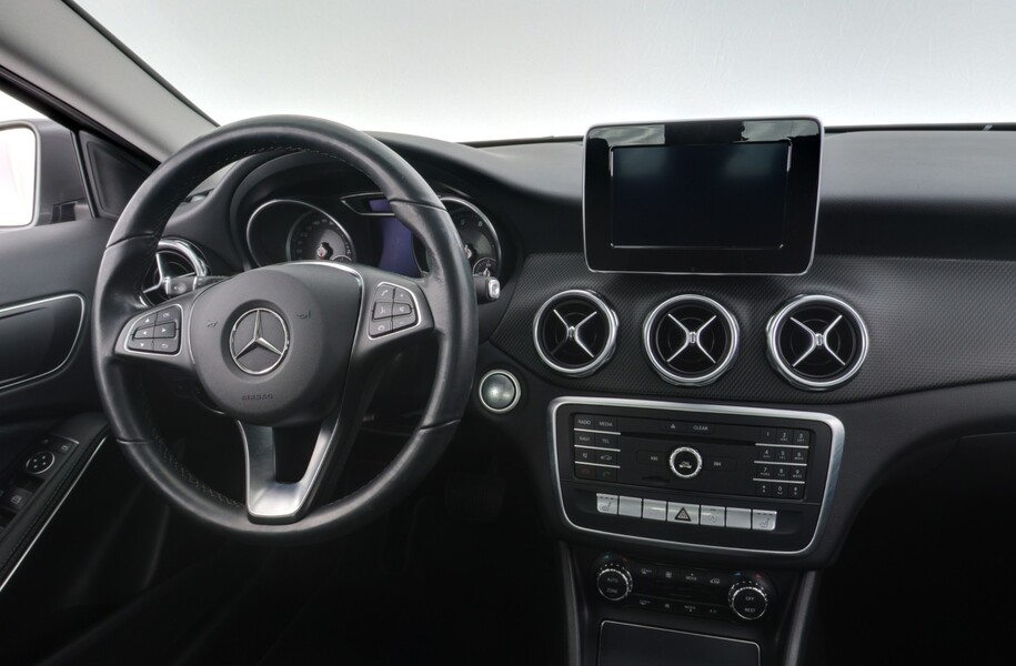 Mercedes-Benz GLA vaihtoauto