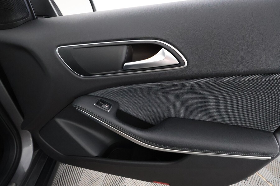 Mercedes-Benz GLA vaihtoauto