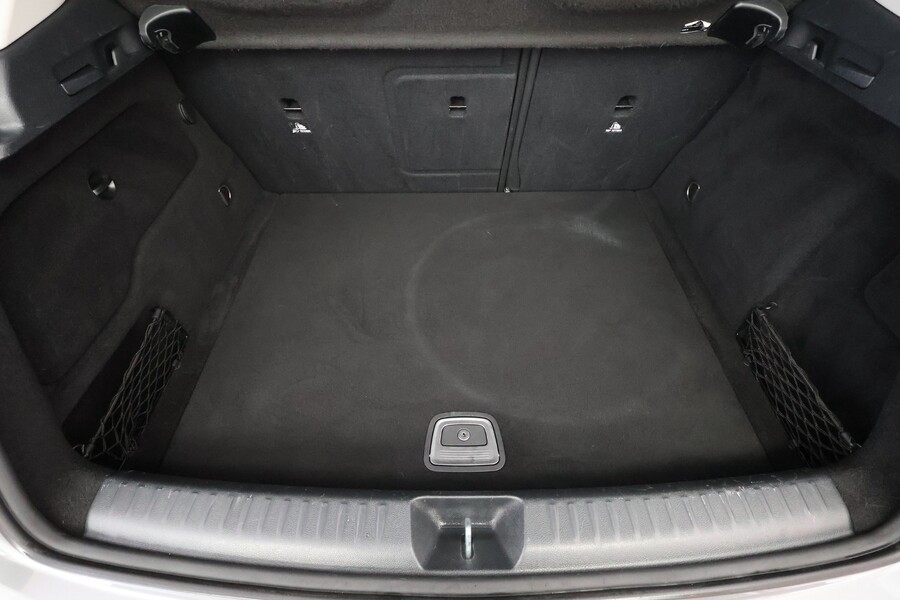 Mercedes-Benz GLA vaihtoauto