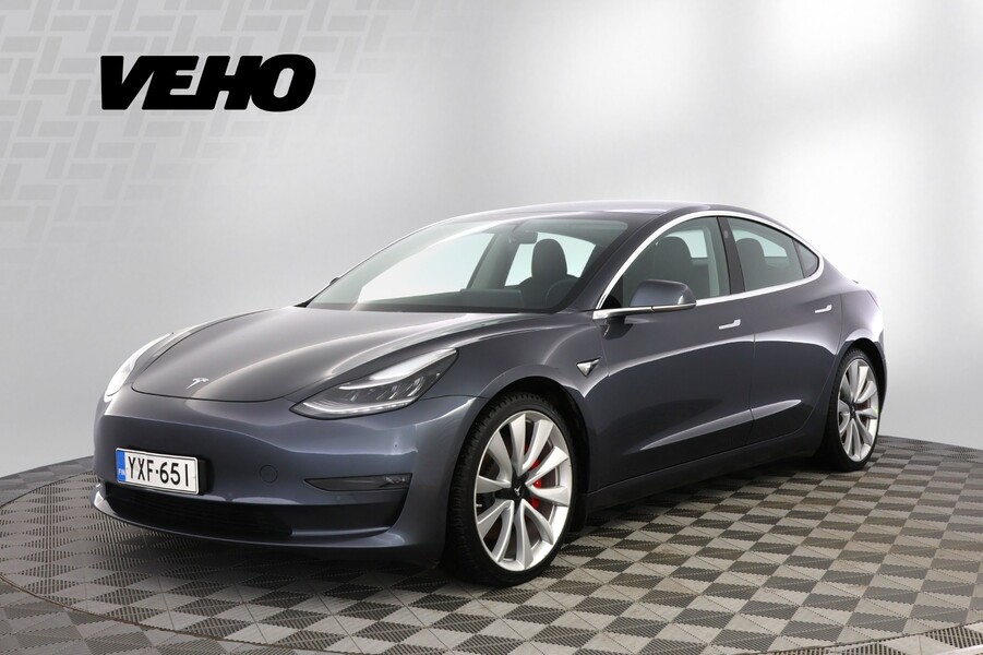 Tesla Model 3 vaihtoauto