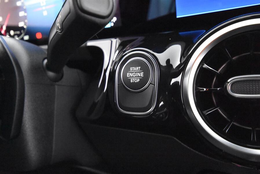 Mercedes-Benz GLA vaihtoauto