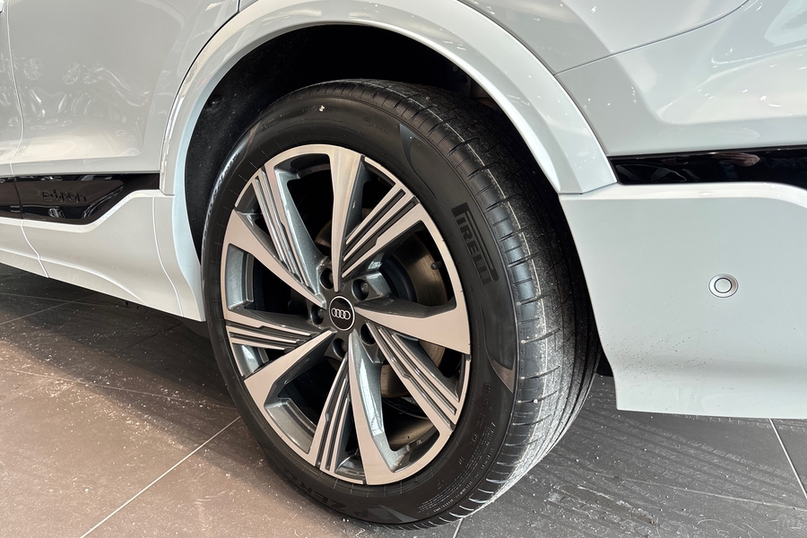 Audi SQ6 e-tron vaihtoauto