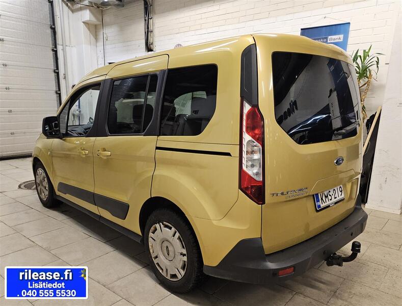 Ford Tourneo Connect vaihtoauto