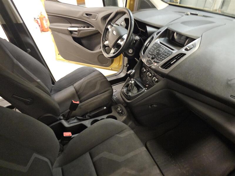Ford Tourneo Connect vaihtoauto