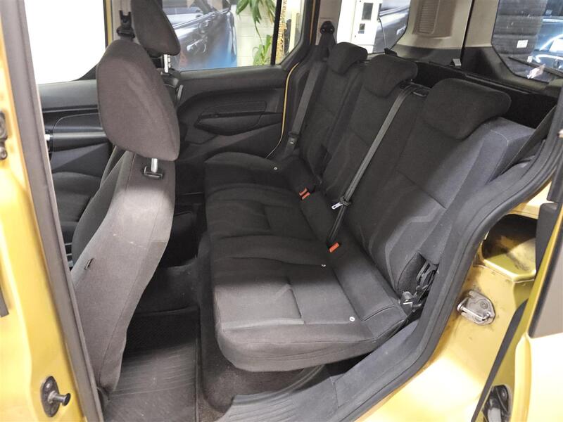 Ford Tourneo Connect vaihtoauto