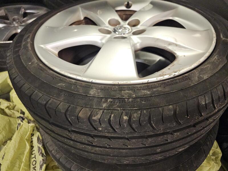 Toyota Prius vaihtoauto