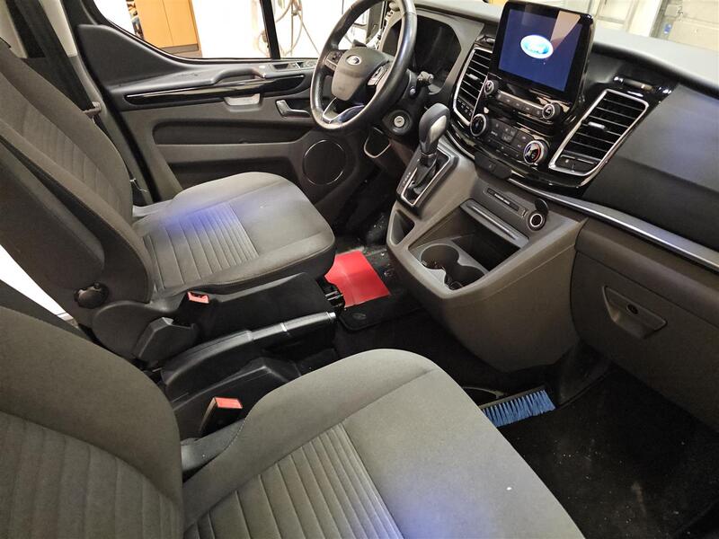 Ford Tourneo Custom vaihtoauto