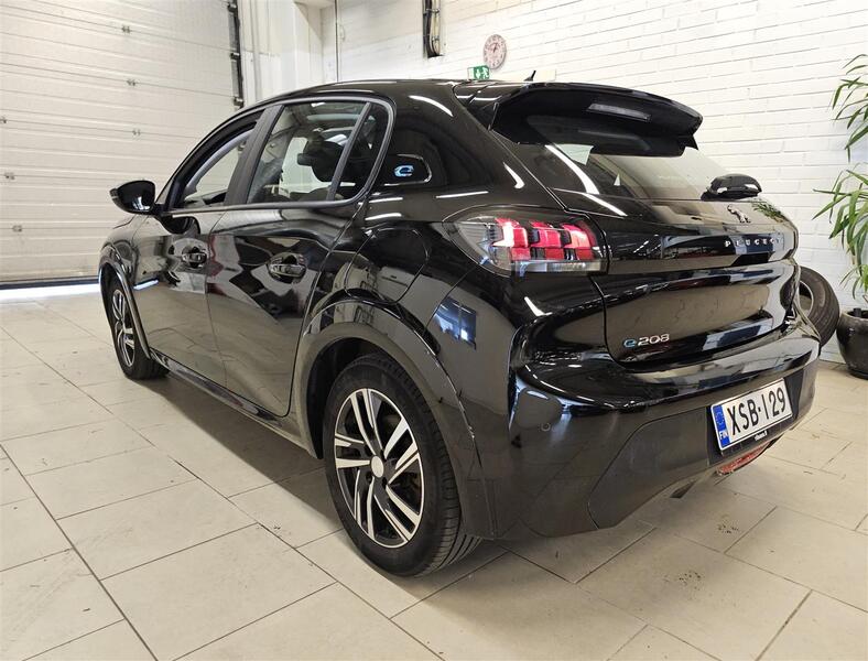 Peugeot e-208 vaihtoauto