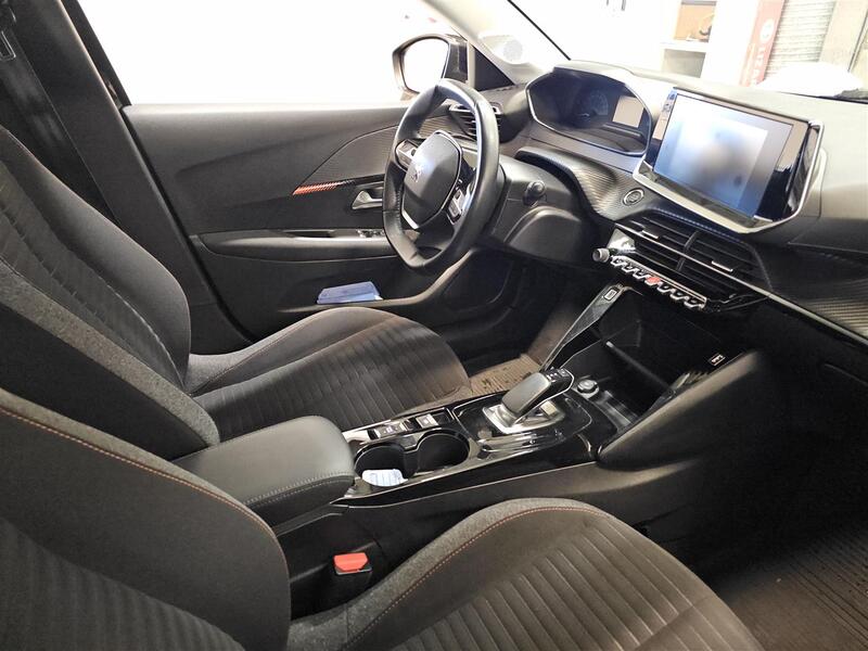 Peugeot e-208 vaihtoauto