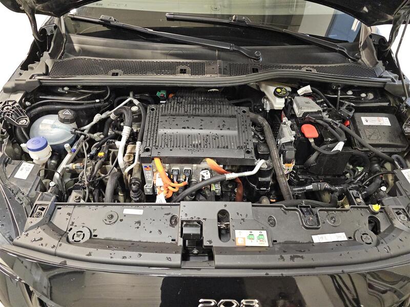 Peugeot e-208 vaihtoauto