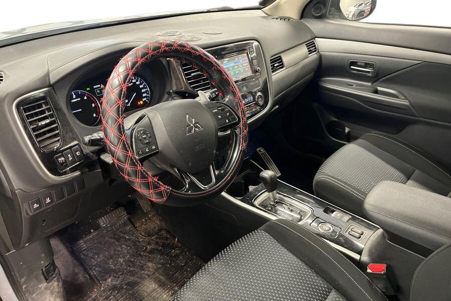 Mitsubishi Outlander vaihtoauto
