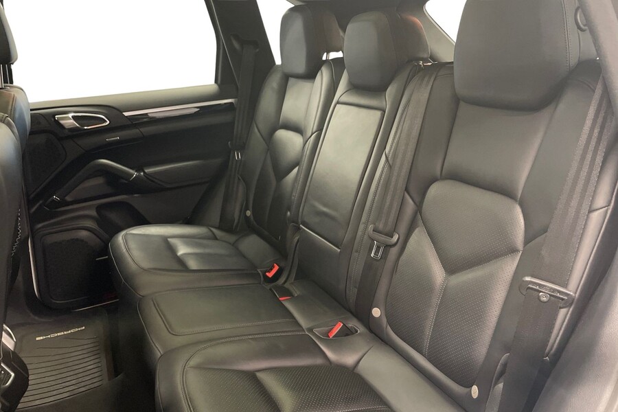 Porsche Cayenne vaihtoauto