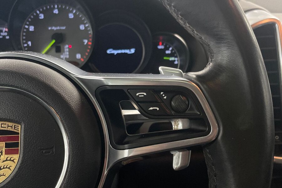 Porsche Cayenne vaihtoauto