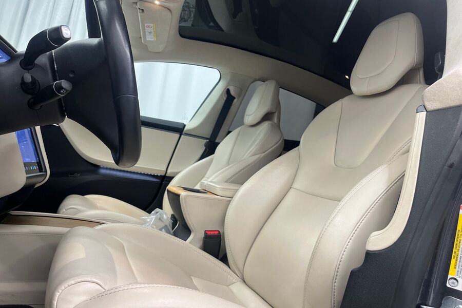 Tesla Model S vaihtoauto