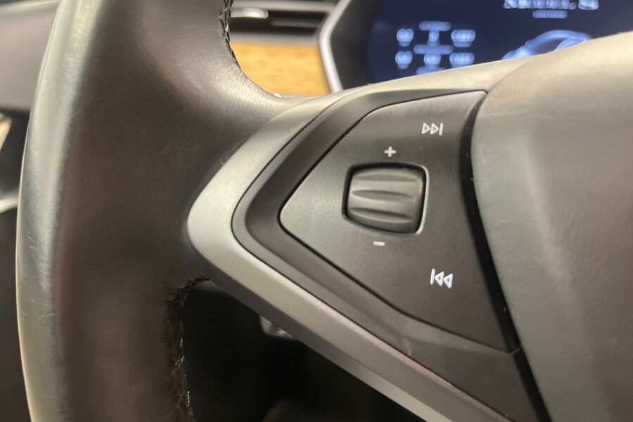 Tesla Model S vaihtoauto