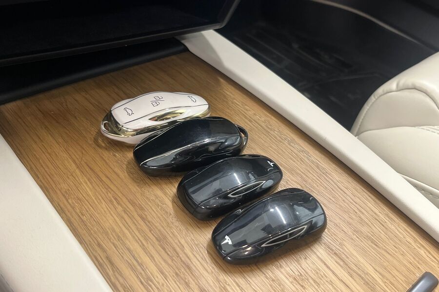 Tesla Model S vaihtoauto