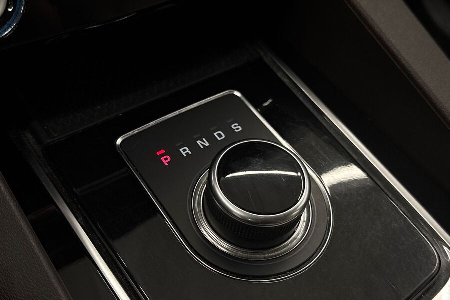 Jaguar F-PACE vaihtoauto