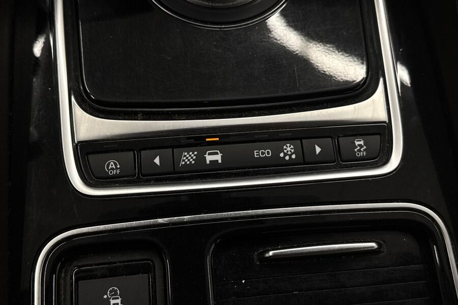 Jaguar F-PACE vaihtoauto