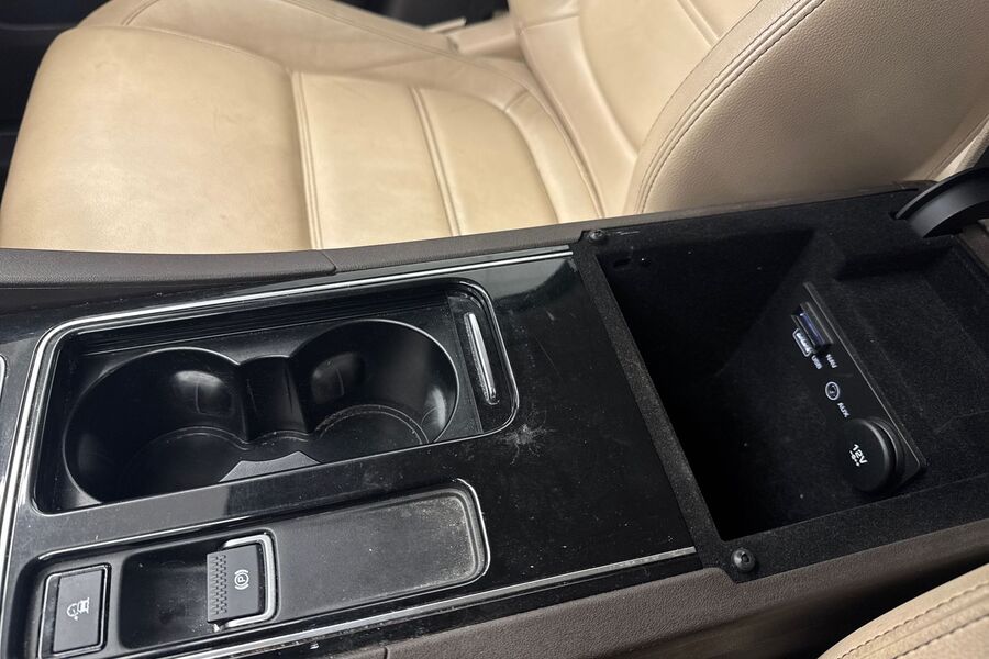 Jaguar F-PACE vaihtoauto