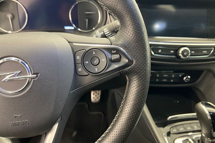 Opel Insignia vaihtoauto