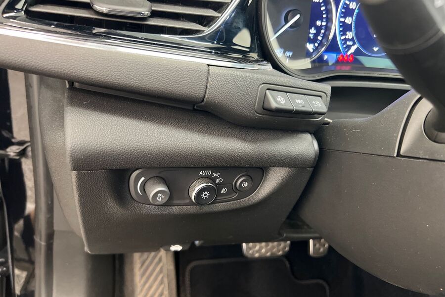 Opel Insignia vaihtoauto