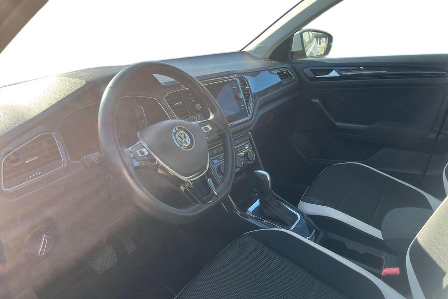 Volkswagen T-Roc vaihtoauto