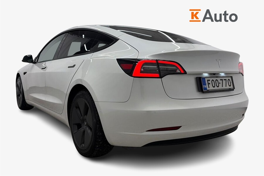 Tesla Model 3 vaihtoauto