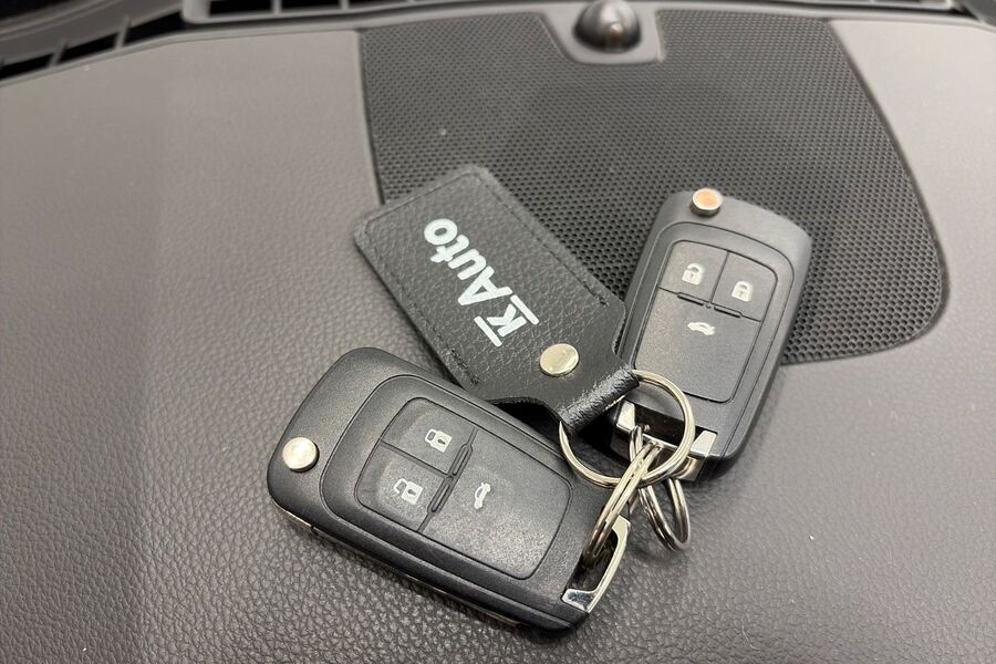 Opel Insignia vaihtoauto