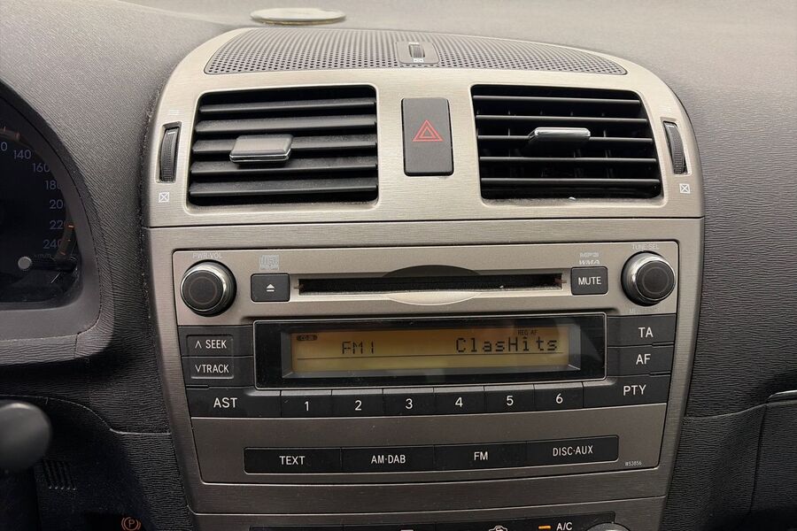 Toyota Avensis vaihtoauto