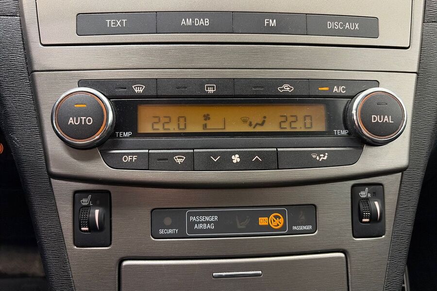 Toyota Avensis vaihtoauto