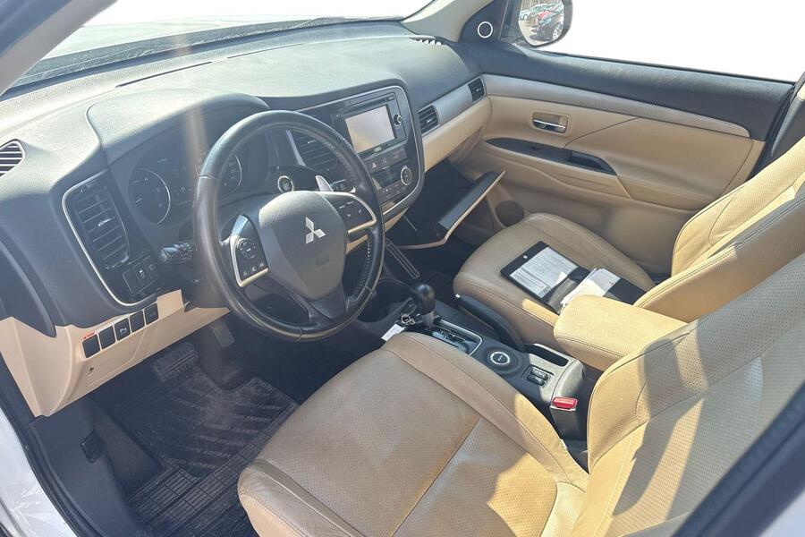 Mitsubishi Outlander vaihtoauto