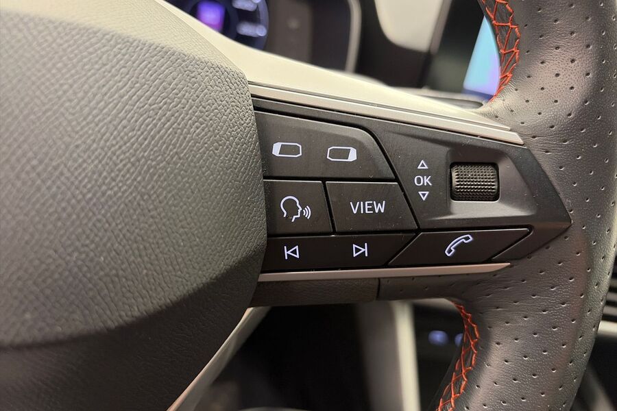 SEAT Leon Sportstourer vaihtoauto