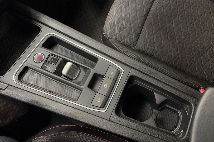 SEAT Leon Sportstourer vaihtoauto