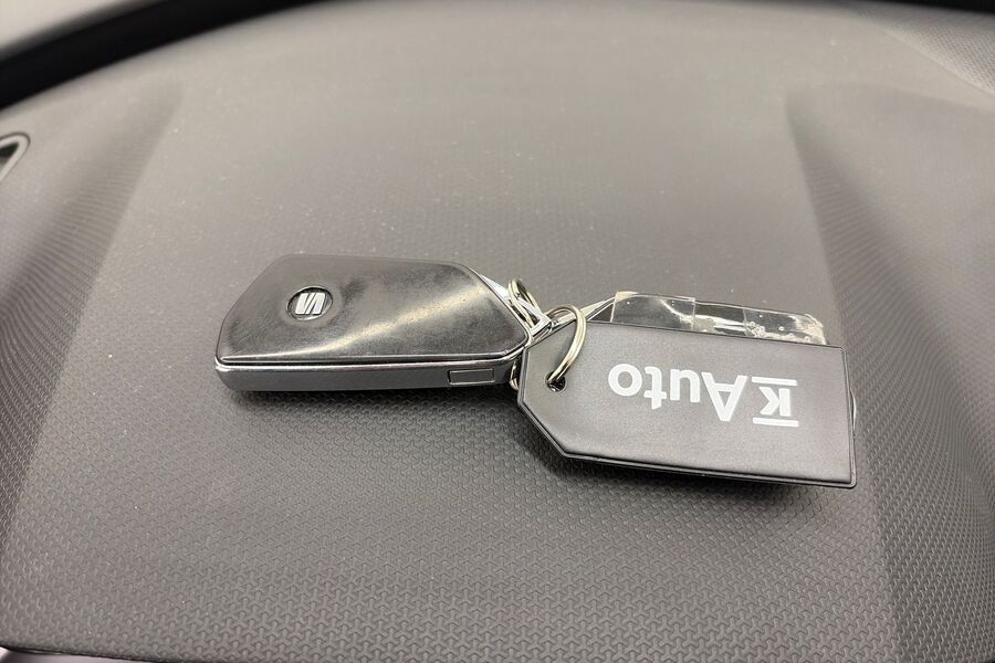 SEAT Leon Sportstourer vaihtoauto