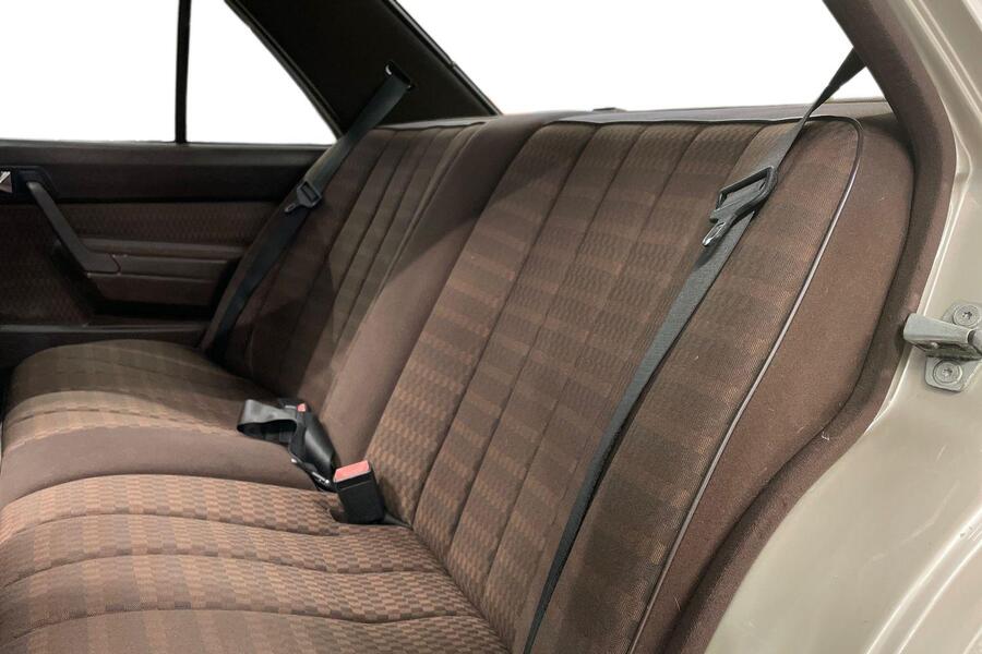 Mercedes-Benz 190 vaihtoauto