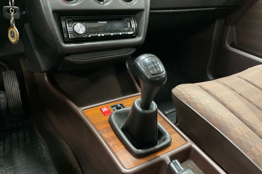 Mercedes-Benz 190 vaihtoauto