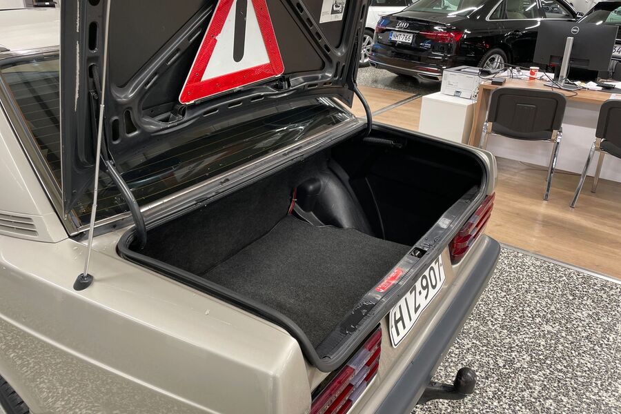 Mercedes-Benz 190 vaihtoauto