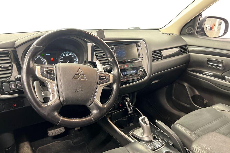 Mitsubishi Outlander PHEV vaihtoauto