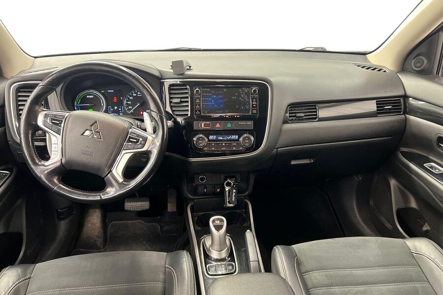 Mitsubishi Outlander PHEV vaihtoauto