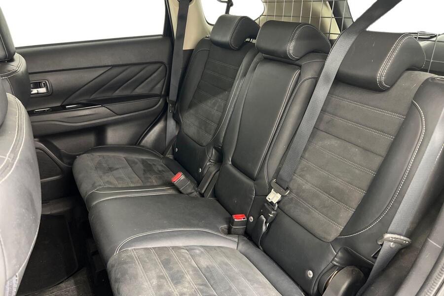 Mitsubishi Outlander PHEV vaihtoauto