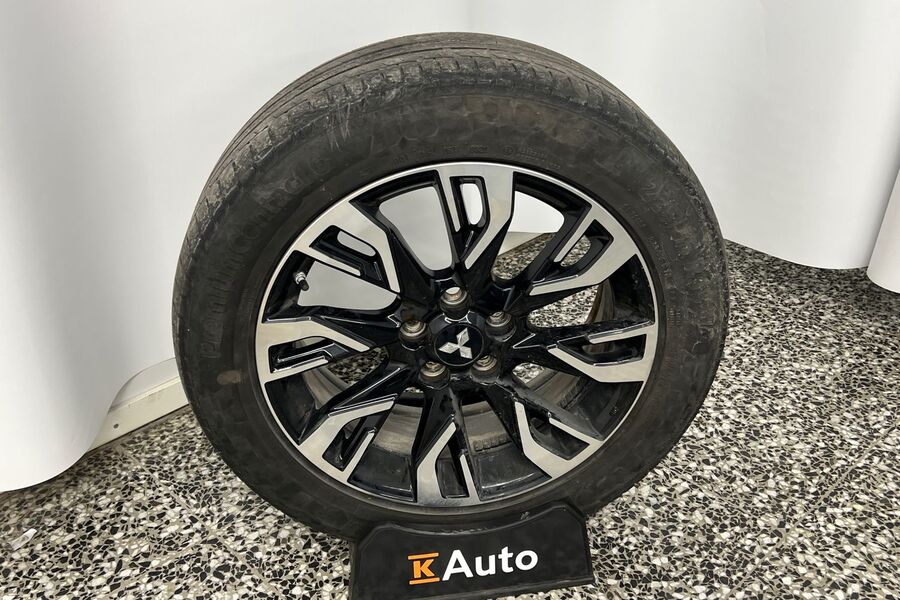 Mitsubishi Outlander PHEV vaihtoauto