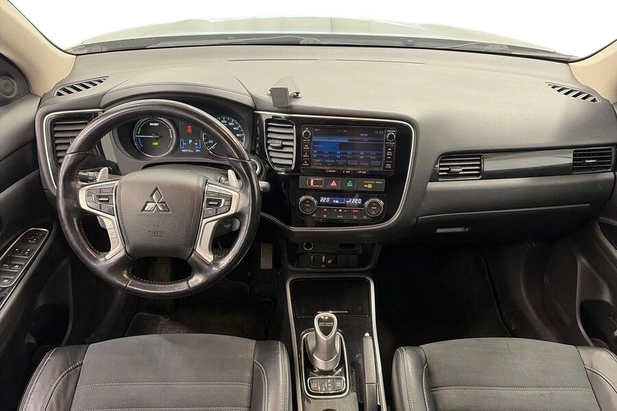 Mitsubishi Outlander PHEV vaihtoauto