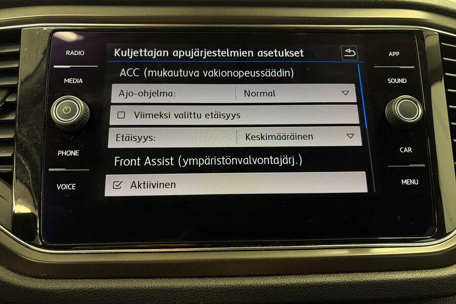 Volkswagen T-Roc vaihtoauto