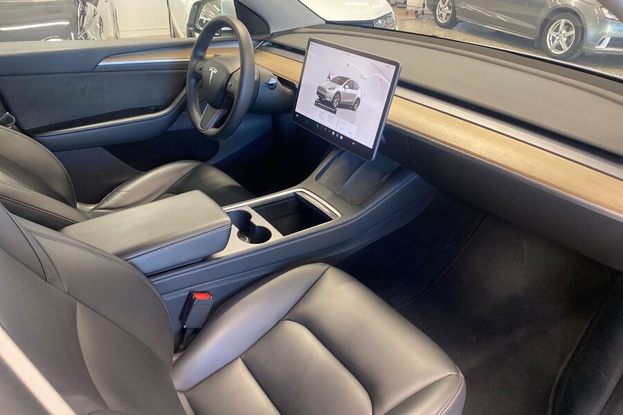Tesla Model Y vaihtoauto