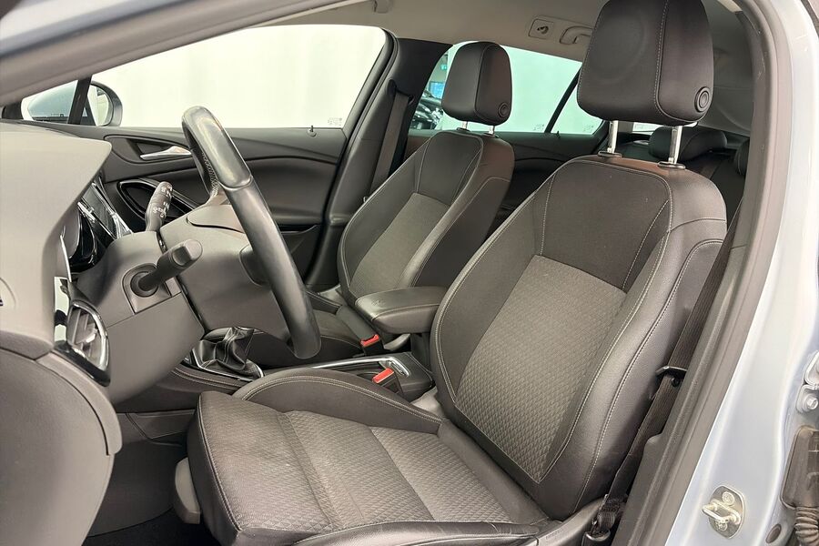 Opel Astra vaihtoauto